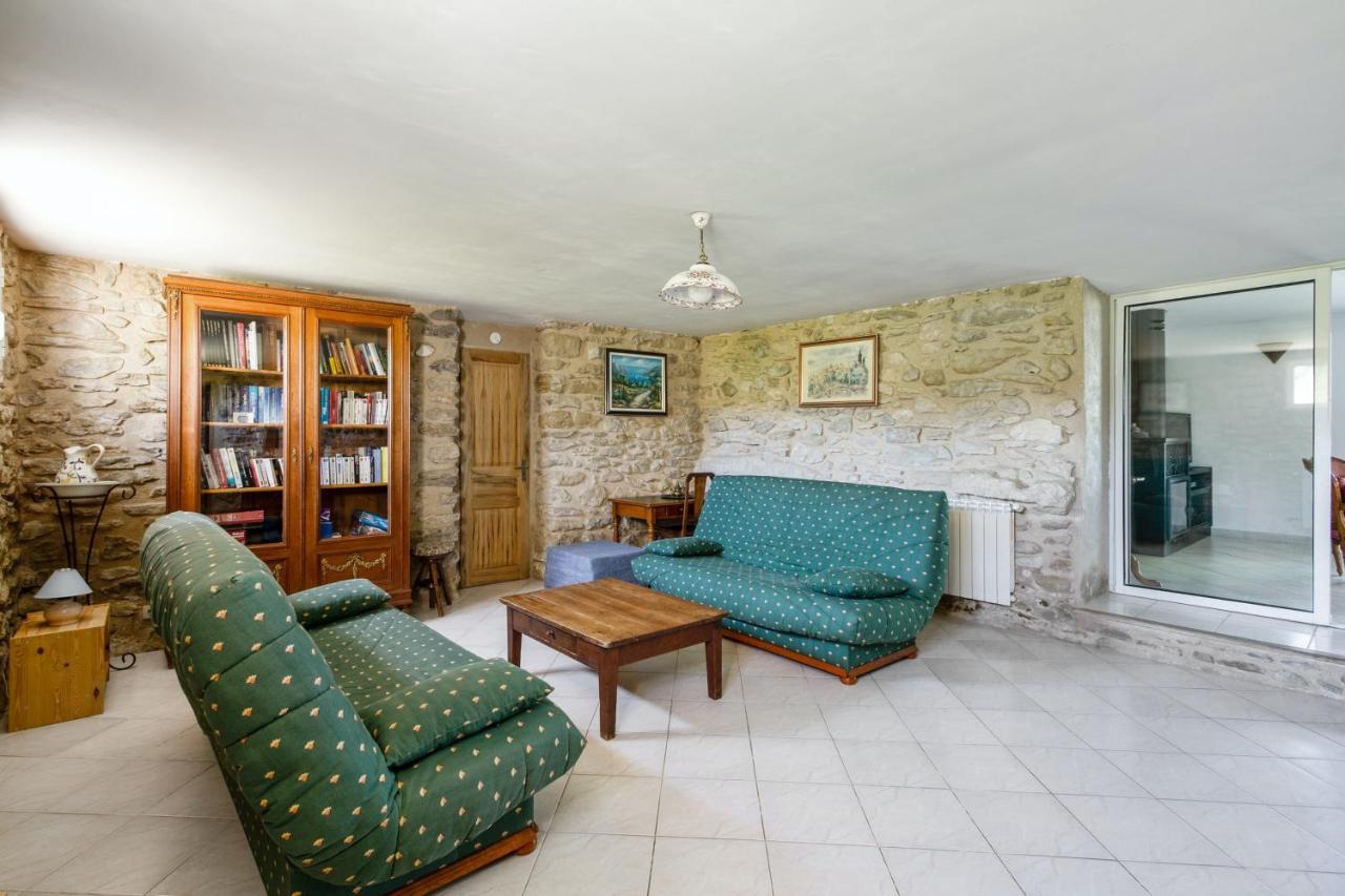 Villa Charmante A La Tour-D'Aigues Avec Piscine Privee Esterno foto